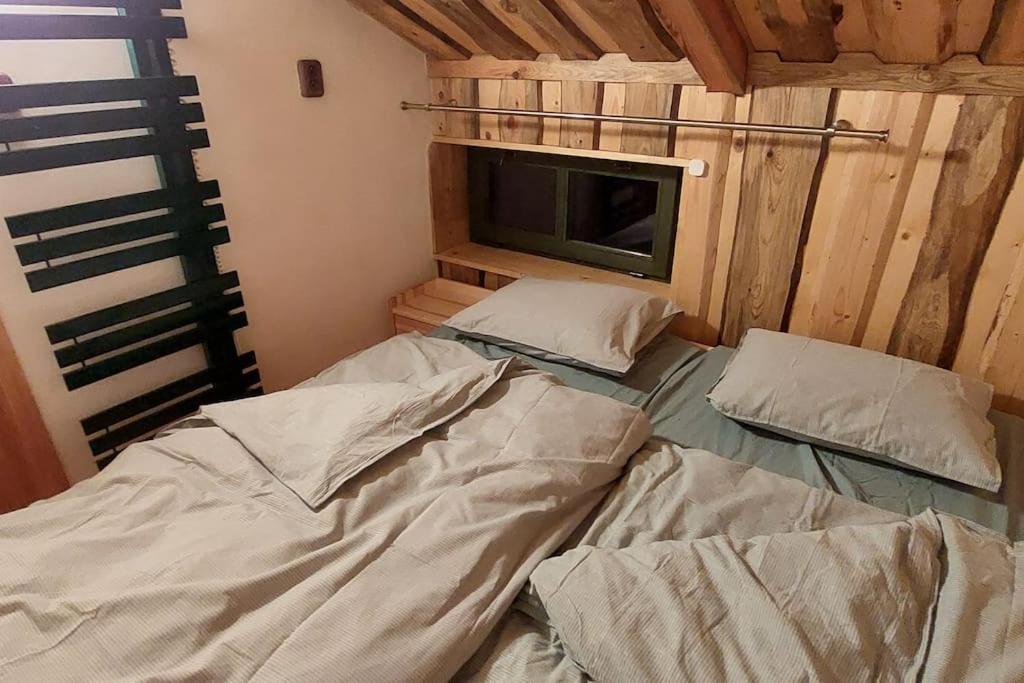 Chalet Boruvka - Biofarma Na Samote V Lesich Benesov  Екстер'єр фото